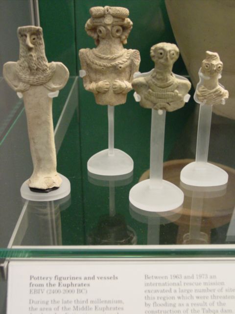 Figurines